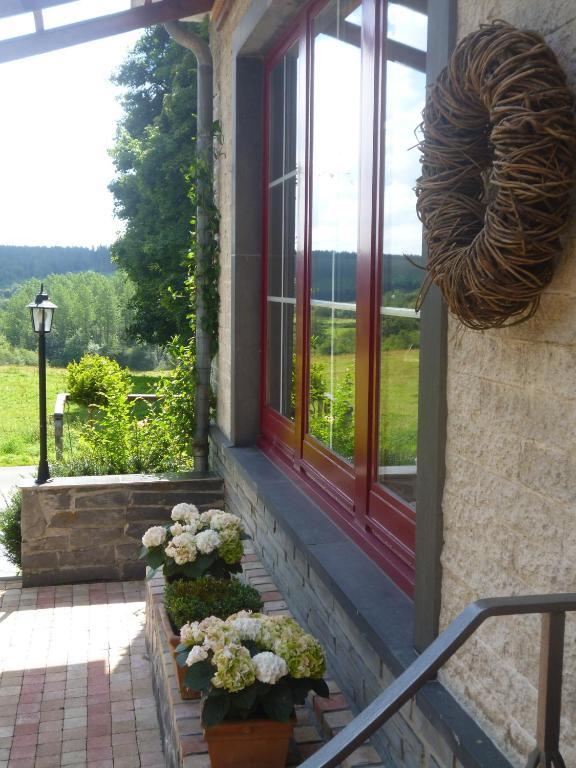 Chalet Sur Lesse Maissin Exterior photo